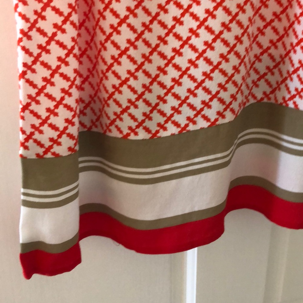 EUC Banana republic sleeveless blouse. Size M. - Picture 3 of 5